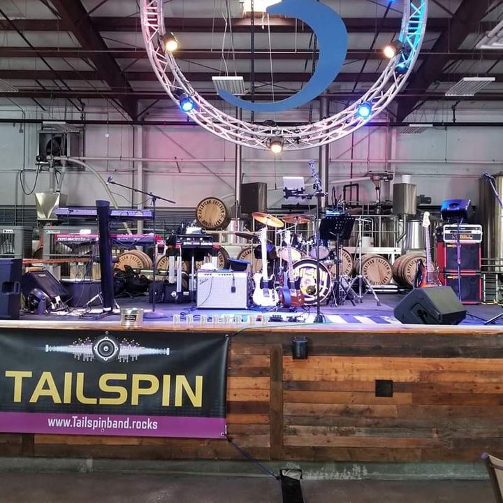 Bandsintown Tailspin Tickets Woody's River Roo Pub & Grill