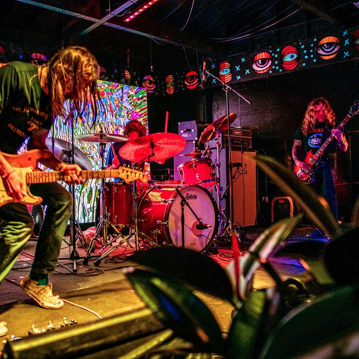 Earthless