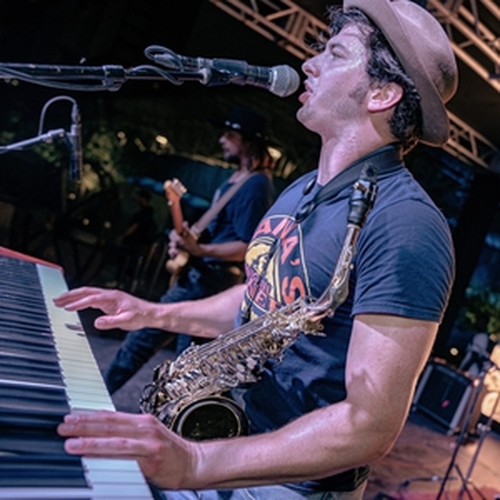 Nik Parr & The Selfless Lovers