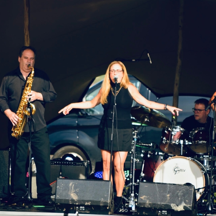 Santoria Band & Events