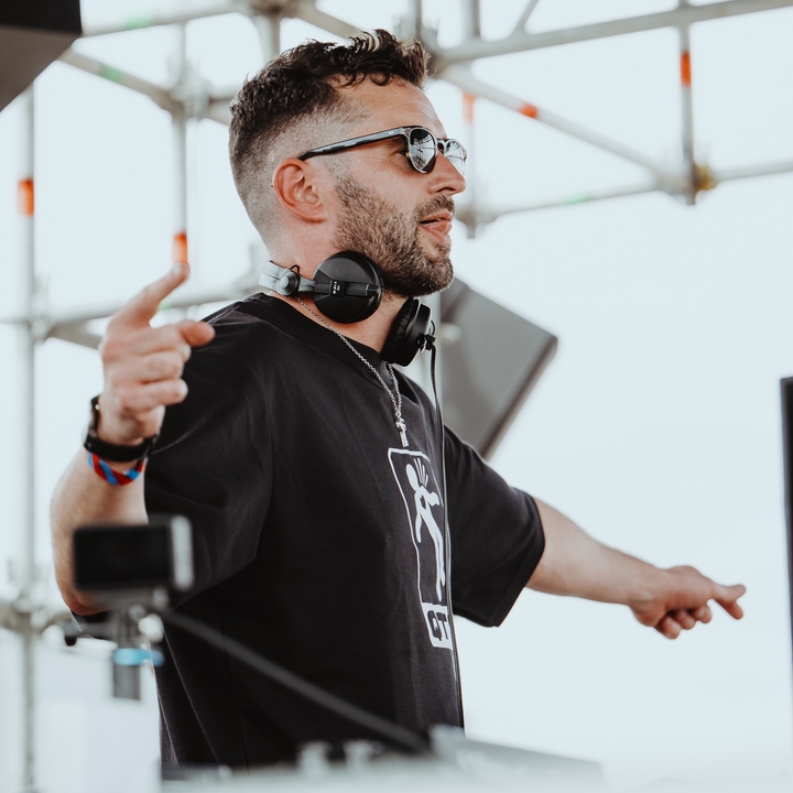 QTS: Toronto presents Farius + Solarstone