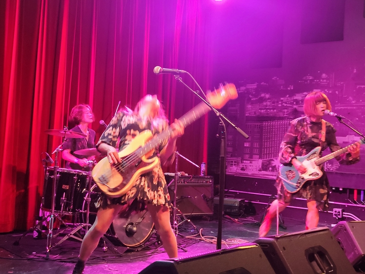 つしまみれ Concerts & Live Tour Dates: 2026-2027 Tickets | Bandsintown
