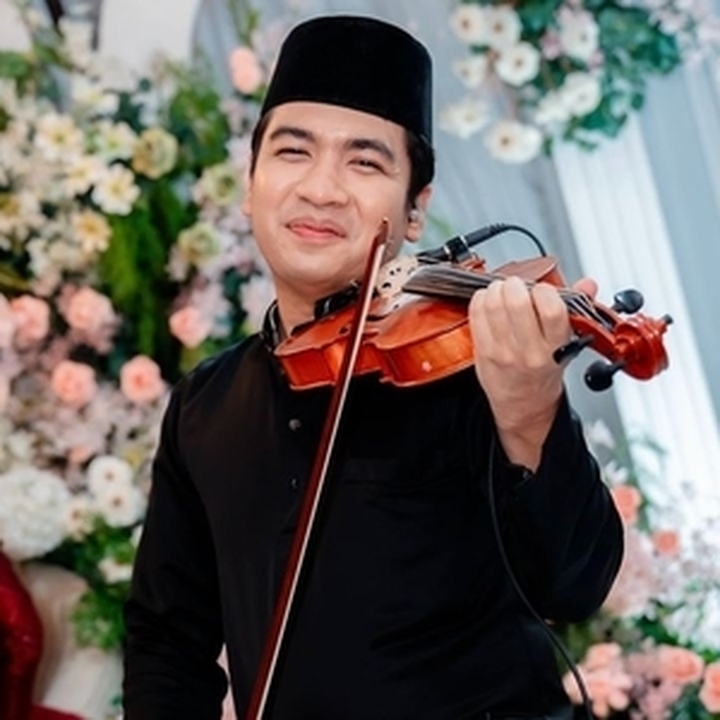 asri violinist