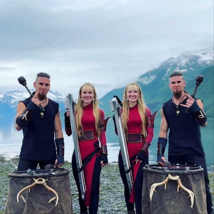 VOLFGANG TWINS