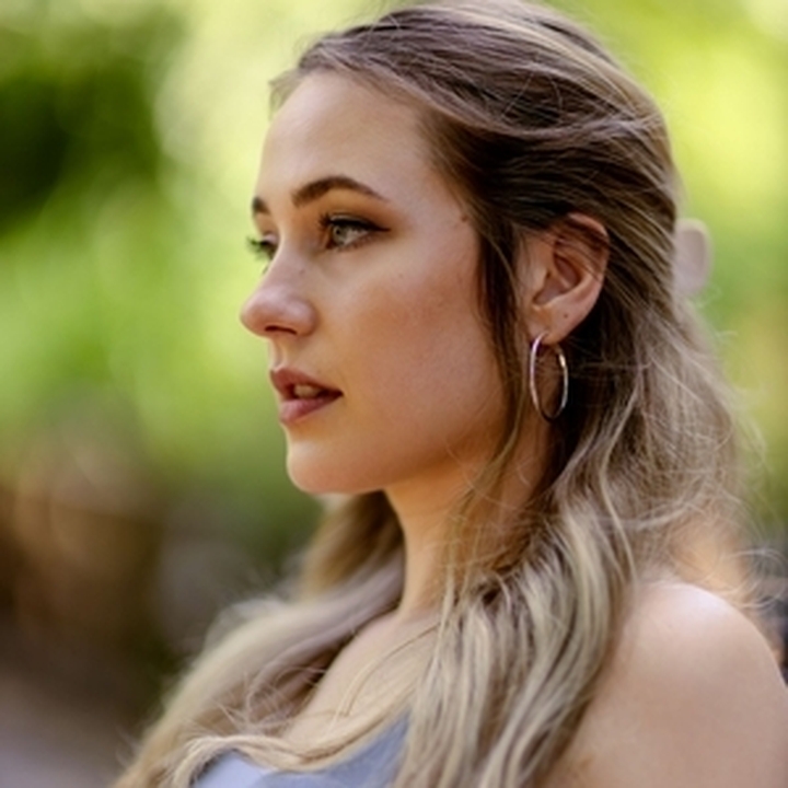 Zoe Robb