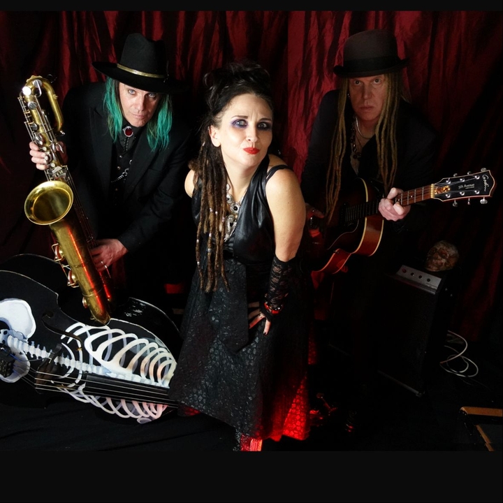 Jo Carley and The Old Dry Skulls