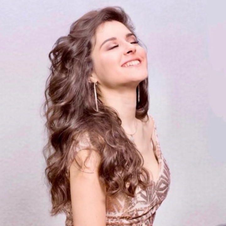 Miriam Luna Music