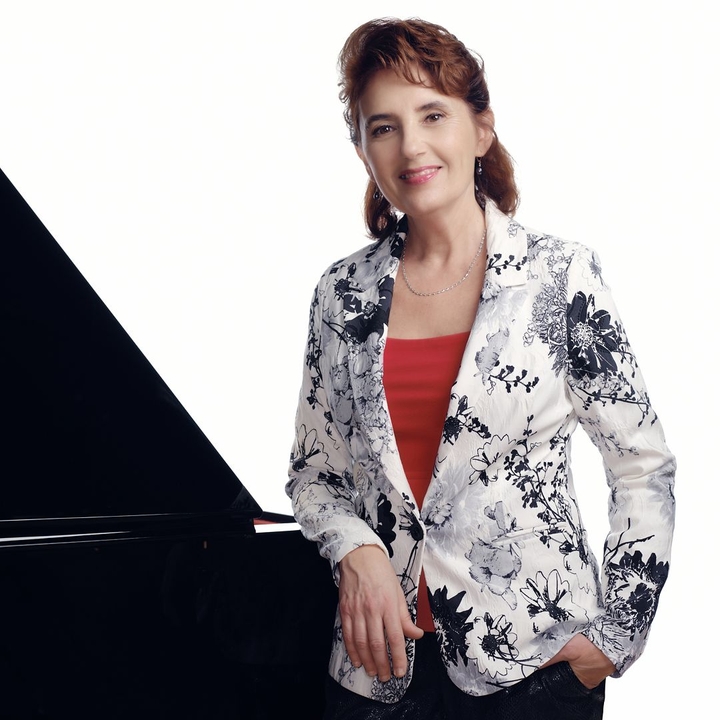 Louise Bessette, pianist/pianiste