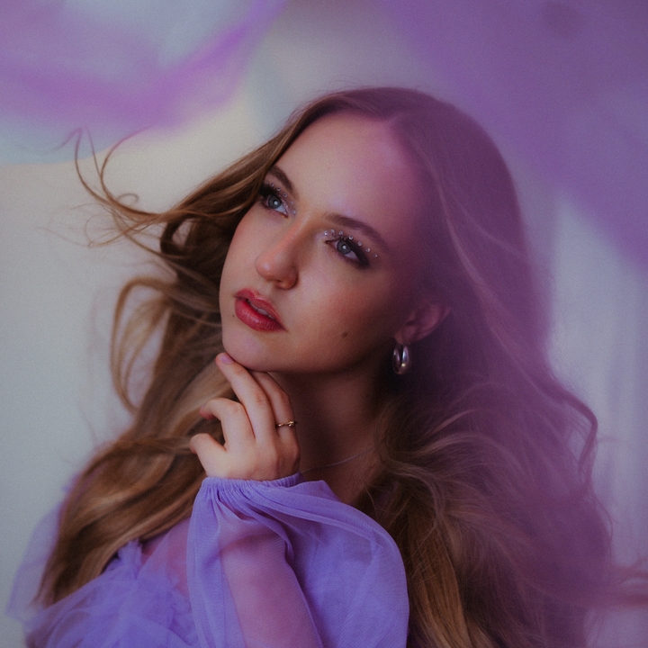 Anna Leanne