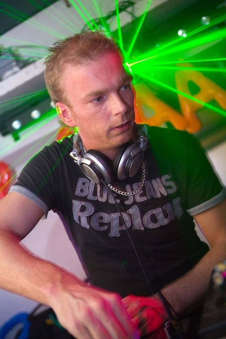 DJ NORMAN