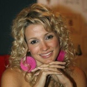 Fanny Lú