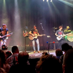 Elvie Shane at Louisville, KY in Mercury Ballroom 2022