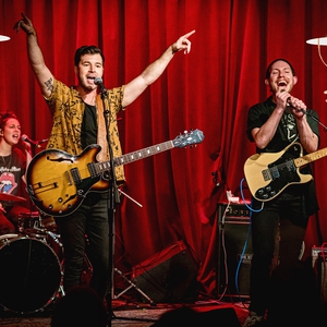 Kids in America at Hollywood, CA in The Hotel Cafe 2022