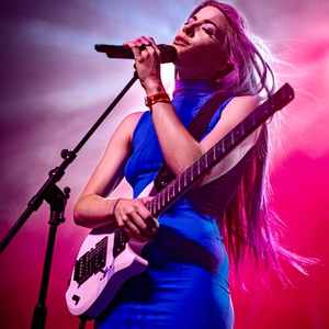 HANA at Los Angeles, CA in Fonda Theatre 2022