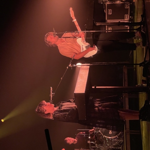 Oh Wonder at Chicago, IL in The Vic Theatre 2022