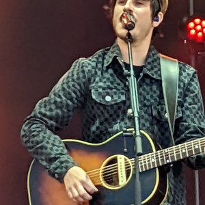 Gauvain Sers at Lampaul-Plouarzel, France in Festival les petites folies 2022