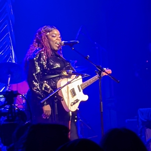 Yola at London, United Kingdom in Koko 2022