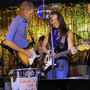 Shannon McNally at Madison, TN in Dee's Country Cocktail Lounge 2022