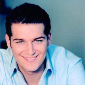 Manu Tenorio Tickets, Tour Dates and Concerts