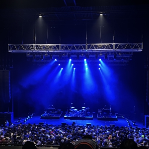 CHVRCHES at Haneda-asahichō, Japan in Zepp 2023