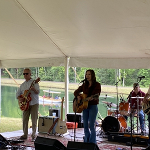 Karen Jonas at Columbia, VA in Rassawek Vineyards 2023