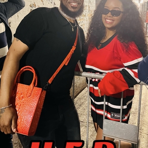 H.E.R. at Chicago, IL in The Chicago Theatre 2023
