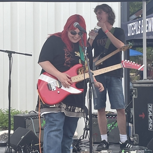 Annie DiRusso at Minneapolis, MN in Utepils Brewing 2023