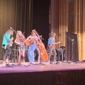 Molly Tuttle at Redding, CA in Cascade Theatre 2023