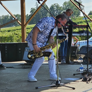 Richard Elliot at Dundee, NY in Glenora Wine Cellars 2023