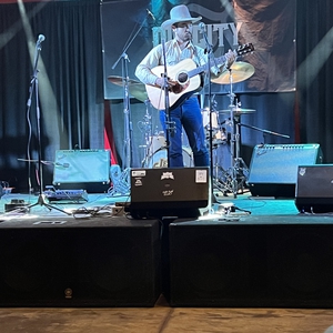 Jesse Daniel at Casper, WY in Oil City Beer Company 2023