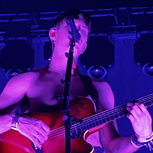 Gus Dapperton at Phoenix, AZ in The Van Buren 2023