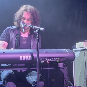 The Winery Dogs at Anaheim, CA in City National Grove Of Anaheim 2023