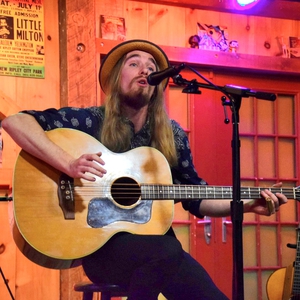 Sawyer Fredericks at Pawling, NY in Daryl's House 2023