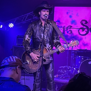 Eric Sardinas at Orangevale, CA in The Boardwalk 2024