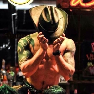 Chase Anthony Brand: Naughty 90's Country Bingo - Loudoun Now Events