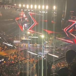Enrique Iglesias at Atlanta, GA in State Farm Arena 2024