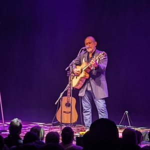 Colin Hay at Royal Oak, MI in Royal Oak Music Theatre 2024