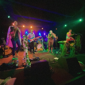 Joe Hertler & The Rainbow Seekers at Seattle, WA in Madame Lou's 2024
