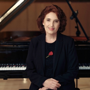 Louise Bessette, pianist/pianiste @ Théâtre de la Ville