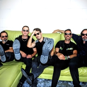 Diversos ds Tickets, Tour Dates and Concerts
