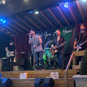 The Roads Below at Hendersonville, TN in Jolly Ollie's Pizza & Pub 2024