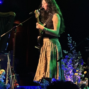 Luna Li at San Francisco, CA in The Independent 2024
