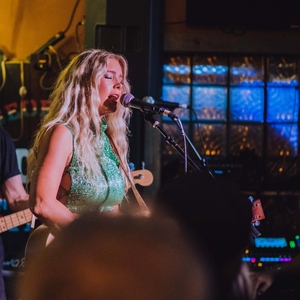 Emily Brooke Tickets, Tour Dates and Concerts