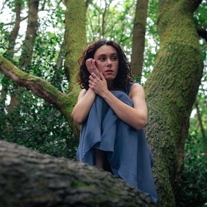 Alba in Blue