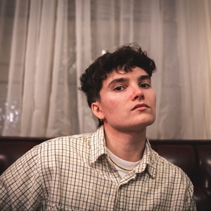 Chloe Hawes Tickets, Tour Dates and Concert