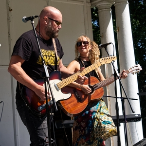 April Moon @ Inspire Community Cafe