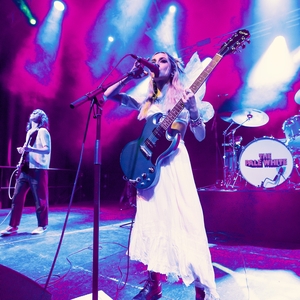 Lizzie Esau Tickets, Tour Dates and %{concertOrShowText}