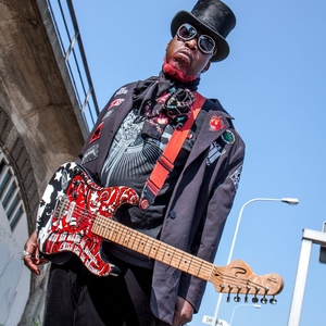 Lord Bishop Rocks @ Stockport Blues & Roots Festival at the SPINNING TOP