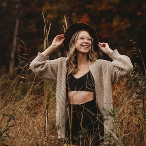 Chloé Leclerc Tickets, Tour Dates and Concerts