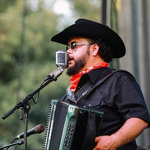 SqueezeBox Bandits @ Firestone & Robertson Distilling Co. - Whiskey Ranch